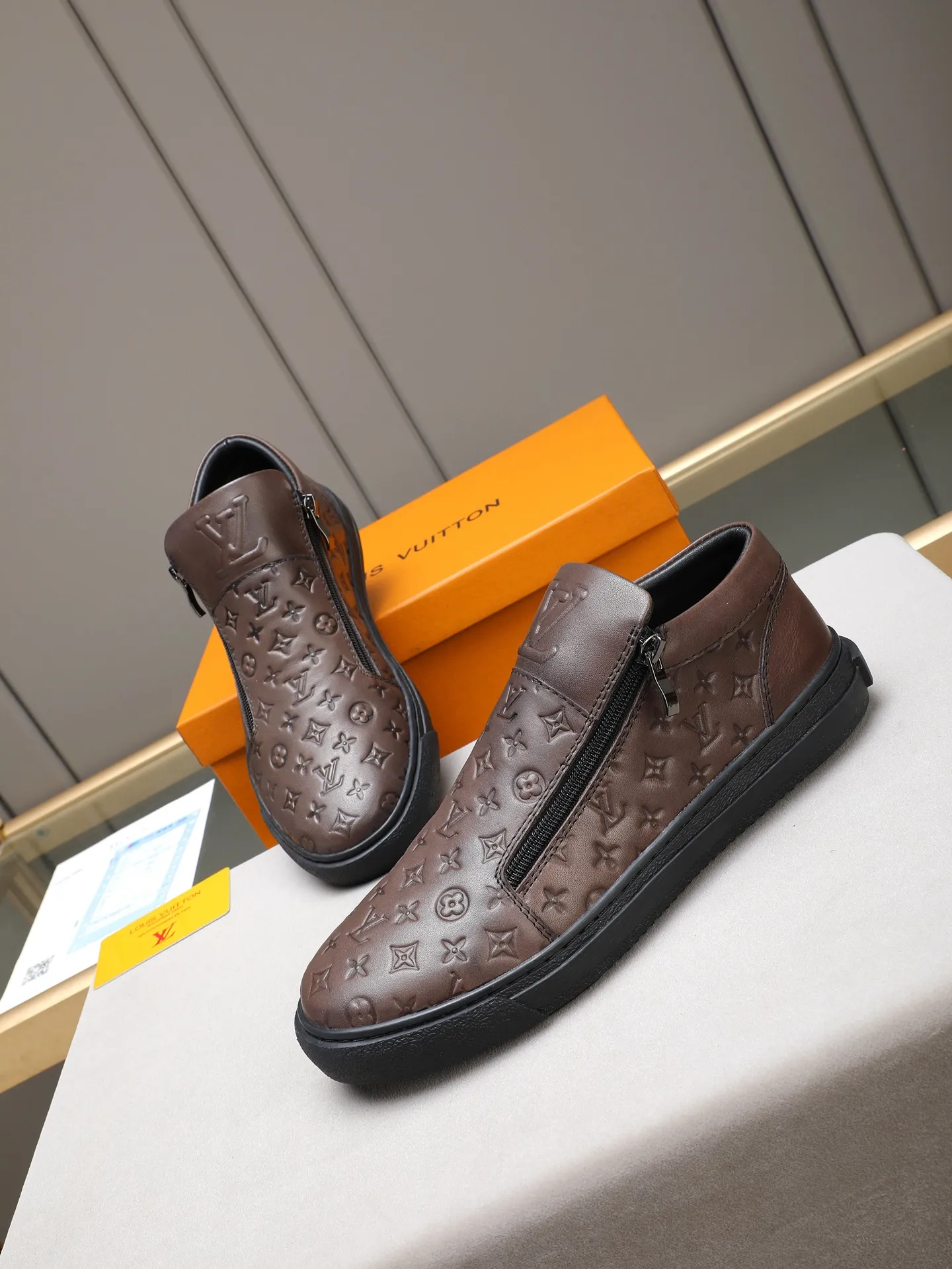 The main recommended model👍👍👍PP440 is the new LOUIS VUITTON [Luden Yiwei]——LV upper [Lv]🇮🇹Imported first-layer cowhide embossed🇩🇪Breathable sheep lining ➕Non-slip and wear-resistant outsole. Every man's identity is reflected in his elegant and stable upper shoes🚶🏻🚶🏻📯 No matter the wind or rain, the shoe last remains unchanged and can stand the test of time🔍️. ——Code number: 38-44 (45 can be customized)